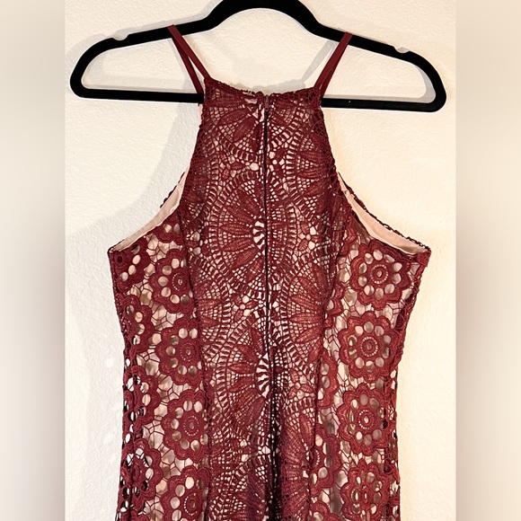 NWOT Francesca’s Maroon Lace Cocktail Dress, Size Small - Picture 8 of 13